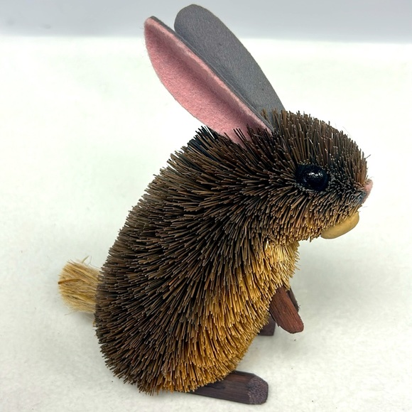 Retro style set of two bottle brush rabbit home/Easter decor - Picture 10 of 16